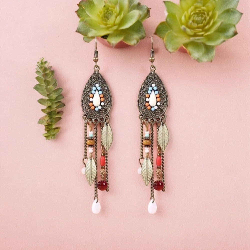 Boho Vintage Style Beaded Fringe Dangle Chain Feather Earrings 
*Faux Fashion Je